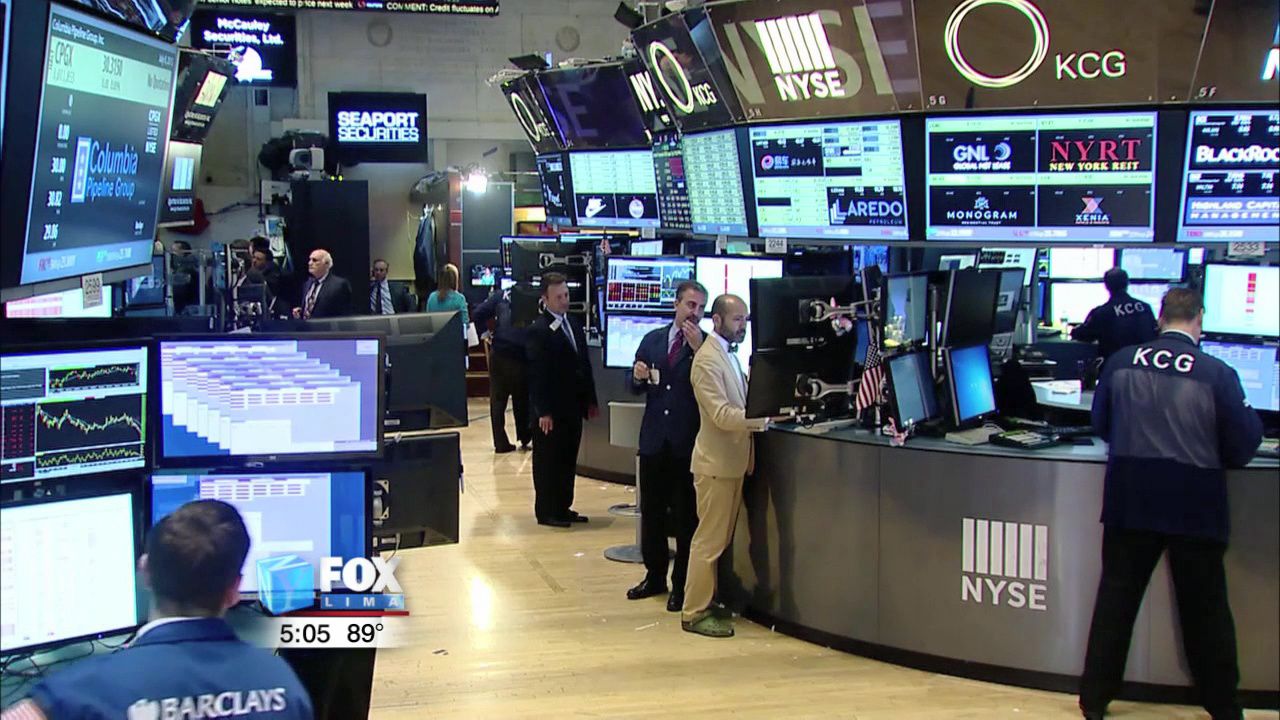 U.S. sees yield curve inversion for third straight month 1.jpg